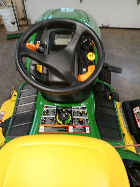 John Deere x330 | Lawnmowers & Leaf Blowers | Charlottetown | Kijiji