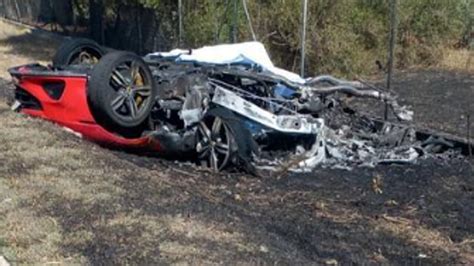 Terrificante Schianto Tra Ferrari E Camper Due Morti Carbonizzati