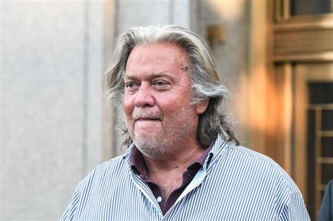 Steve Bannon Pardon Trump Pardons Steve Bannon As One Of His Final