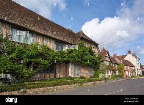 The Malt House In Greywell Village Hampshire Uk Stock Photo Alamy