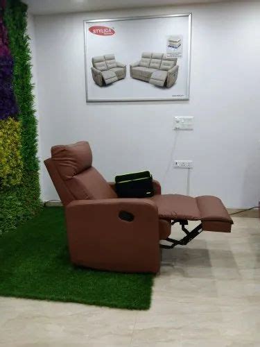 Pu Leather Motorized Recliner Chair At Rs In Gurugram Id