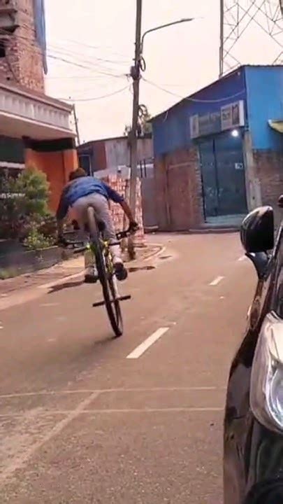 Cycle Stunt 😱 Foryou Shortvideo Shortvideo Subscribe Cyclestunt