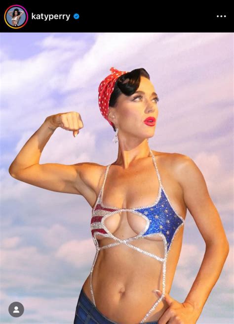 Katy Perry A S Rb Torit Ziua Americii Ntr Un Sutien Str Lucitor N