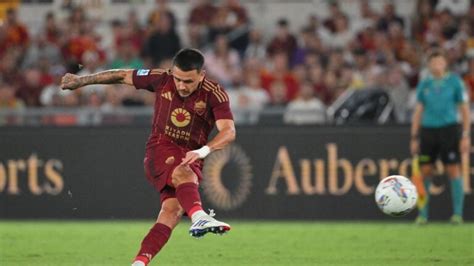 Enzo Le F E Ponders Option Of Leaving Roma On Loan In January Yahoo