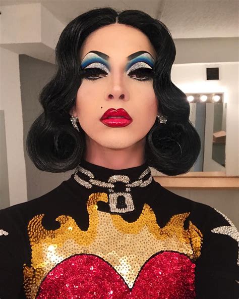 69 1k Likes 898 Comments Violet Chachki Violetchachki On Instagram “🇨🇱” Violet Chachki