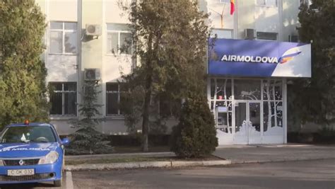 Zece hectare de teren din gestiunea Air Moldova riscă să fie vândute