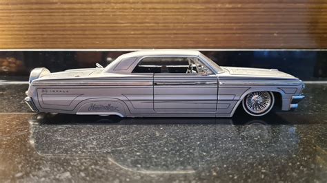 Jada Toys 1 24 Night Out Homie Rollerz 1964 Chevy Impala Low Rider 2005