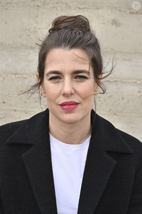 Photo Charlotte Casiraghi au photocall du défilé croisière Chanel