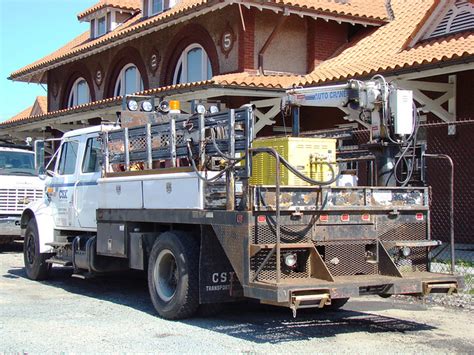 Csx Hi Rail Maintenance Of Way Heavy Duty Dual Cab Flatbed Truck