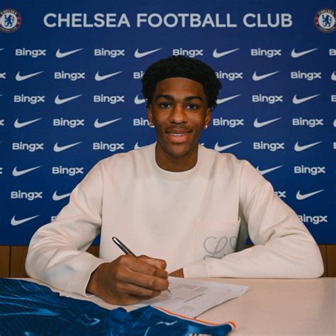 chelsea wonderkid josh acheampong signs   year deal