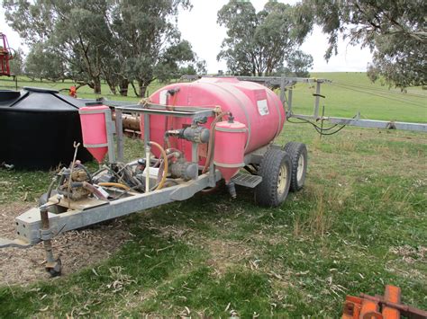 Silvan 2000 Litre Pddock Master 40 Foot Boomspray Machinery