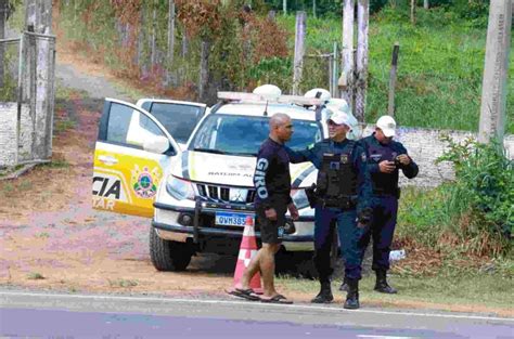 Avião pequeno cai e deixa 12 mortos no Acre incluindo uma criança