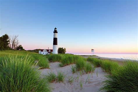 15 Beautiful Michigan Lighthouses (for Your Bucket List!)