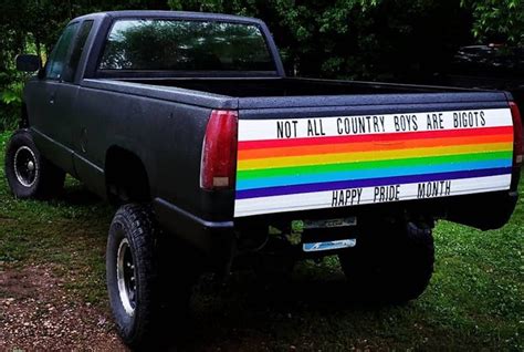 Straight man’s pickup truck goes viral for supporting Pride in rural ...