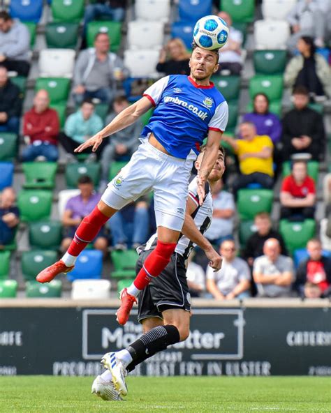 Linfield Vs St Mirren 25 Lensdump