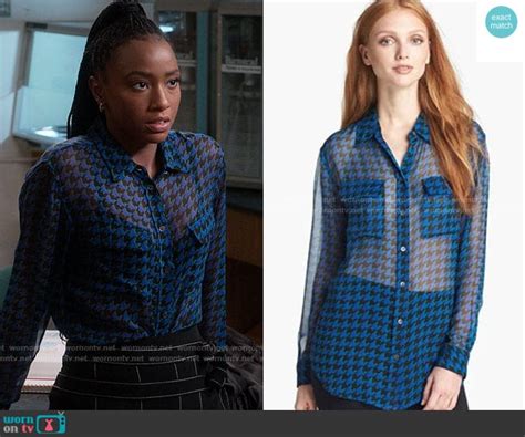 Wornontv Whitneys Blue Houndstooth Print Blouse On The Sex Lives Of