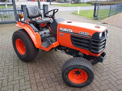 Kubota B2410 4wd HST VM Service