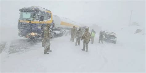 Nevascas impedem passagem de três mil caminhões nos Andes