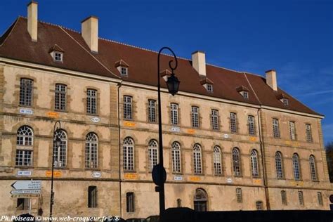 Abbaye Saint L Onard Corbigny Ni Vre House Styles Mansions House