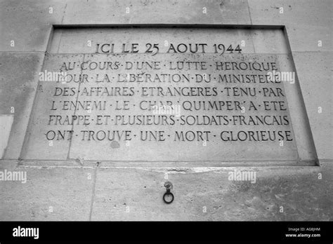 Liberating Paris In 1944 Hi Res Stock Photography And Images Alamy