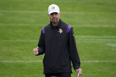 Vikings OC Wes Phillips comments on recent misdemeanor…