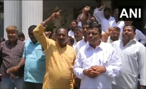 Karnataka Congress Mla Rudrappa Lamanis Supporters Protest Demanding