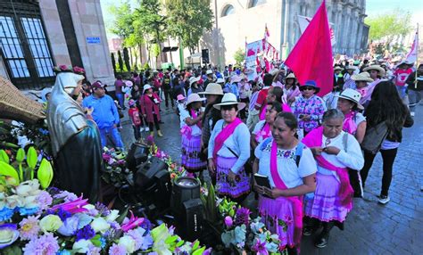 Con un desfile empieza la fiesta a San Andrés Apóstol