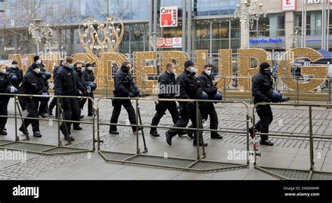 Magdeburg Deutschland Nd Januar Polizeibeamte Treten An Einem