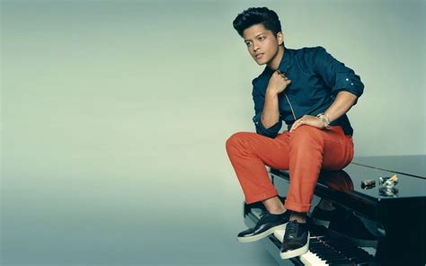 Bruno Mars HD Wallpapers - Top Free Bruno Mars HD Backgrounds - WallpaperAccess