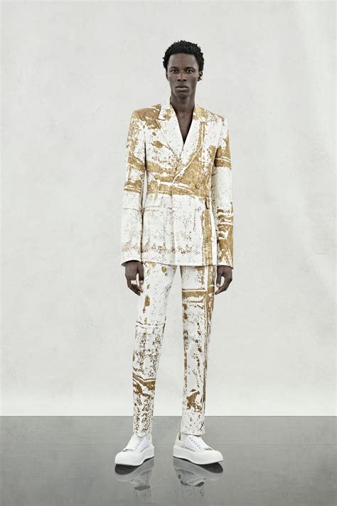 Alexander McQueen Spring 2024 Men S Fashion Show The Impression