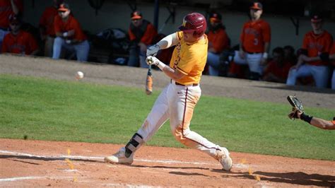 Northern State Baseballs Houts Tweaks Swing Gets Healthy Gets Hot