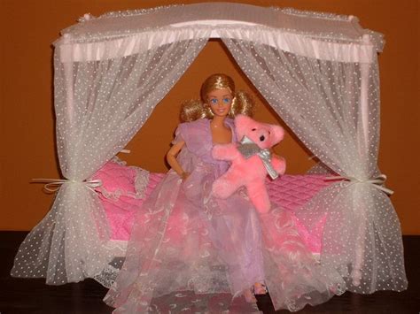 1984 Dreamtime Barbie With Bear B B And Dream Glow Bed