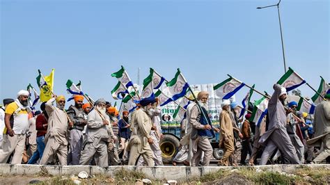 Farmers Protest Farmers Put Delhi Chalo March On Hold 1 Dies During