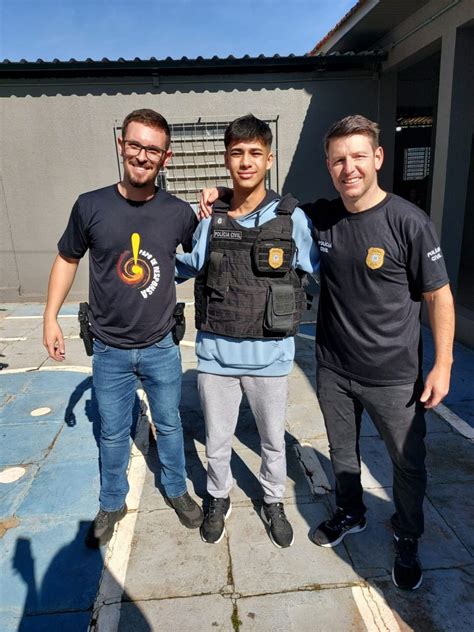 Pol Cia Civil Realiza A O Do Papo De Responsa Em Escola Na Cidade De