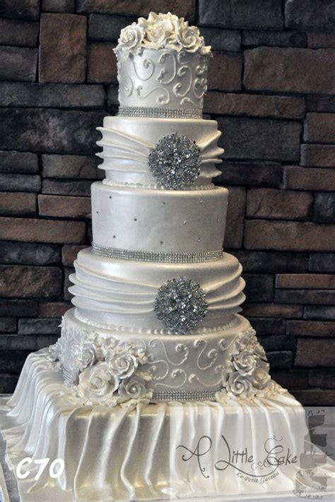 C076 Elegant Wedding Cake With Silver Sequin Design And Roses