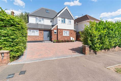 5 Bed Detached House For Sale In Crofters Road Northwood Ha6 Zoopla