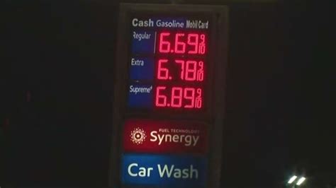 Los Angeles Gas Prices Reach Record High For 2nd Consecutive Day