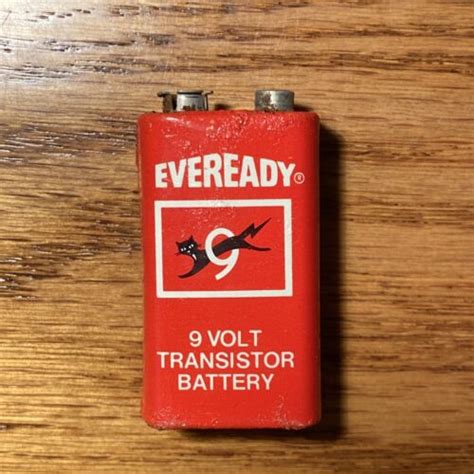 Vintage Eveready 9 Volt Battery Old Stock Red Cat No 216 Ebay