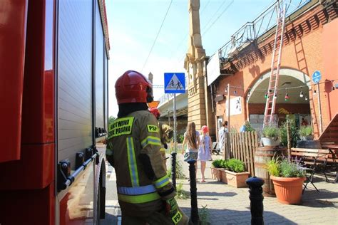 Pożar na wiadukcie kolejowym w centrum Wrocławia Wstrzymano ruch