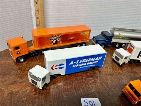 5pc Tractor Trailer Toys - BHHS GA Properties Auction Group