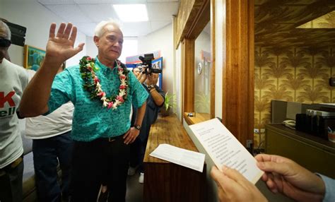 Honolulu Mayors Six Figure Compensation From Bank Draws Fire Honolulu Civil Beat