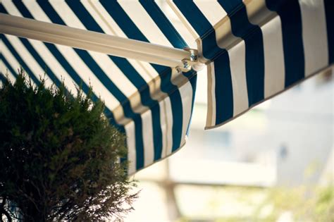 Advantages Of Retractable Awnings For Your Patio Or Deck Burlington