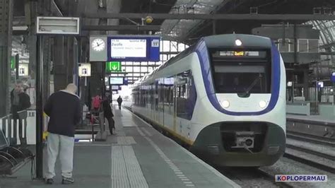 Sprinter Light Train Vertrekt Van Station Amsterdam Centraal Youtube