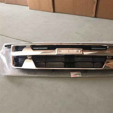 Half Chrome Black Front Grille For Nissan Navara Np China For