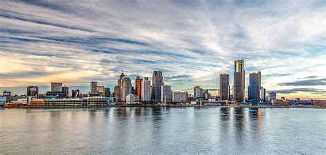 Detroit Skyline at Sunset Photograph by Bill Lindsay | Fine Art America