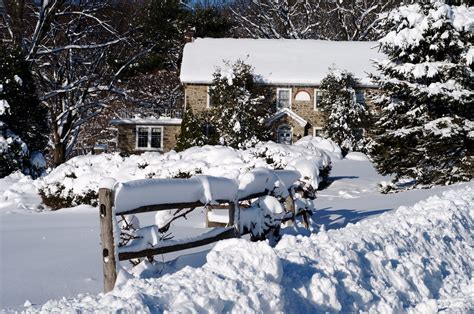 Farm House After Blizzard Blizzard 2102010 Over A Foot O Flickr