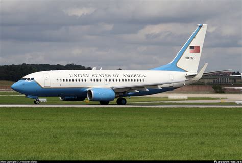 05-0932 USAF United States Air Force Boeing C-40C (737-7DM(WL) BBJ) Photo by Christopher Schmitt ...