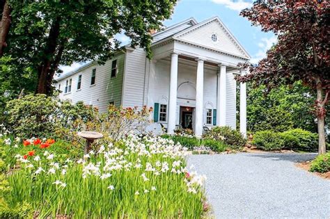 Bed And Breakfast Accommodation In Bar Harbor From 170 Hometogo