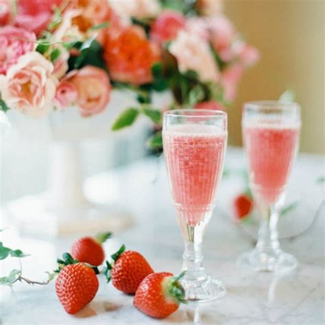 25 Sparkling Champagne Cocktails That Celebrate Love At Your Bridal Shower Brit Co