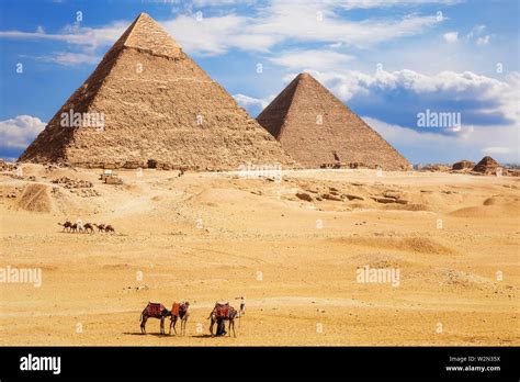 Piramide egitto khufu giza fotografías e imágenes de alta resolución